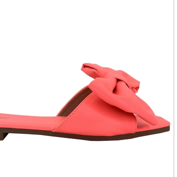 👄Just In 👄 Bella Bow Coral color - Picture 9 of 10